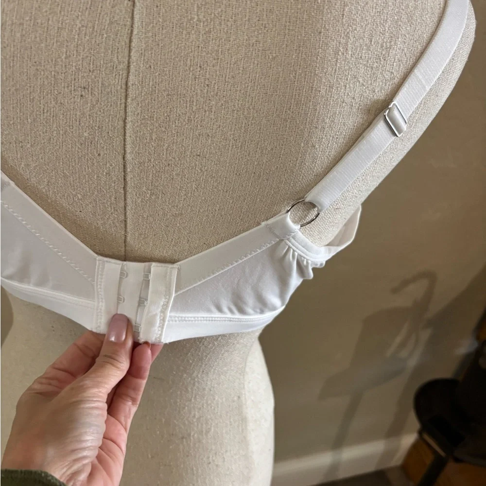 Breezies Comfort Zone Full Coverage T-Shirt Bra White Sz 36C